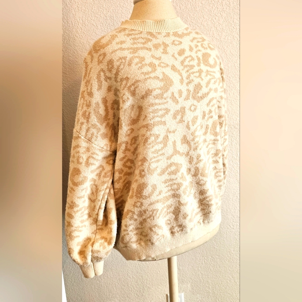 Cream/Beige Leopard Oversized Warm Balloon Sleeve Crew neck Sweater. large